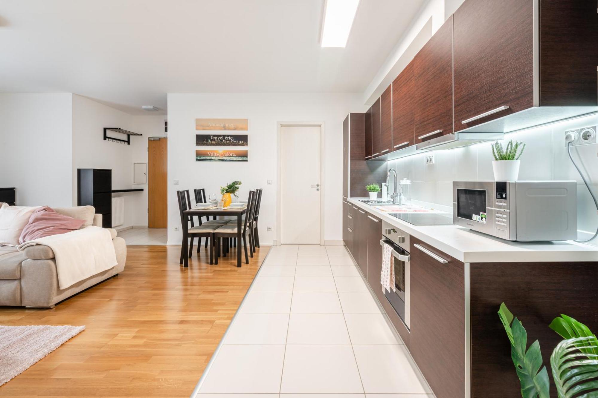 Home Of Serenity - 2 Bdr, Free Parking And Terrace Budapest Exterior photo