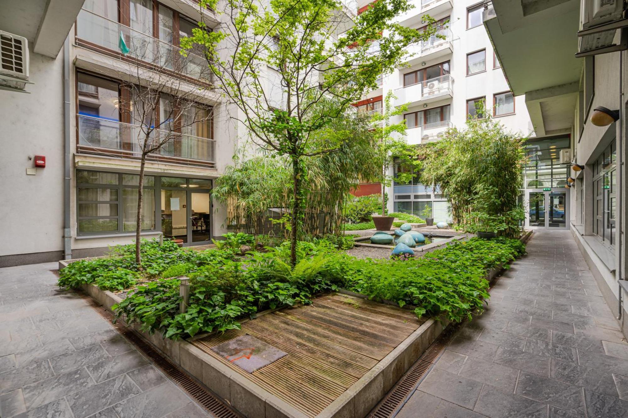 Home Of Serenity - 2 Bdr, Free Parking And Terrace Budapest Exterior photo