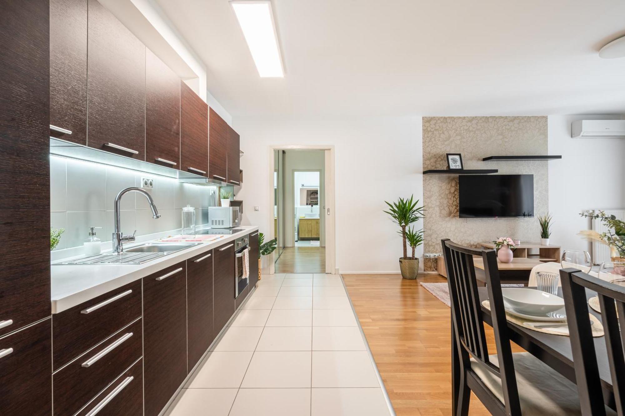 Home Of Serenity - 2 Bdr, Free Parking And Terrace Budapest Exterior photo